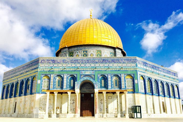 Menteri Inggris Tunaikan Salat di Masjid Al-Aqsa