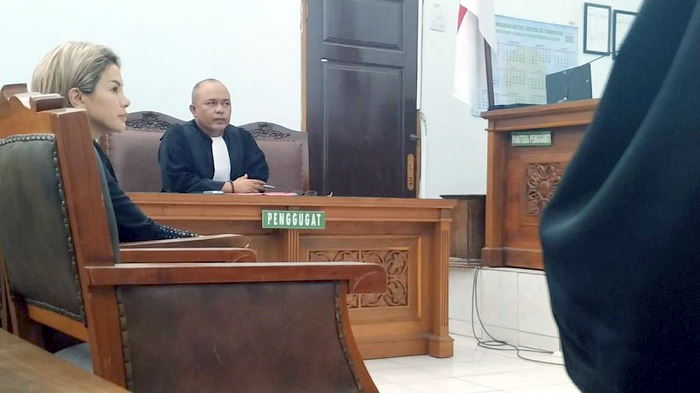 Nikita Mirzani Didakwa Aniaya Mantan Suaminya Dipo Latief