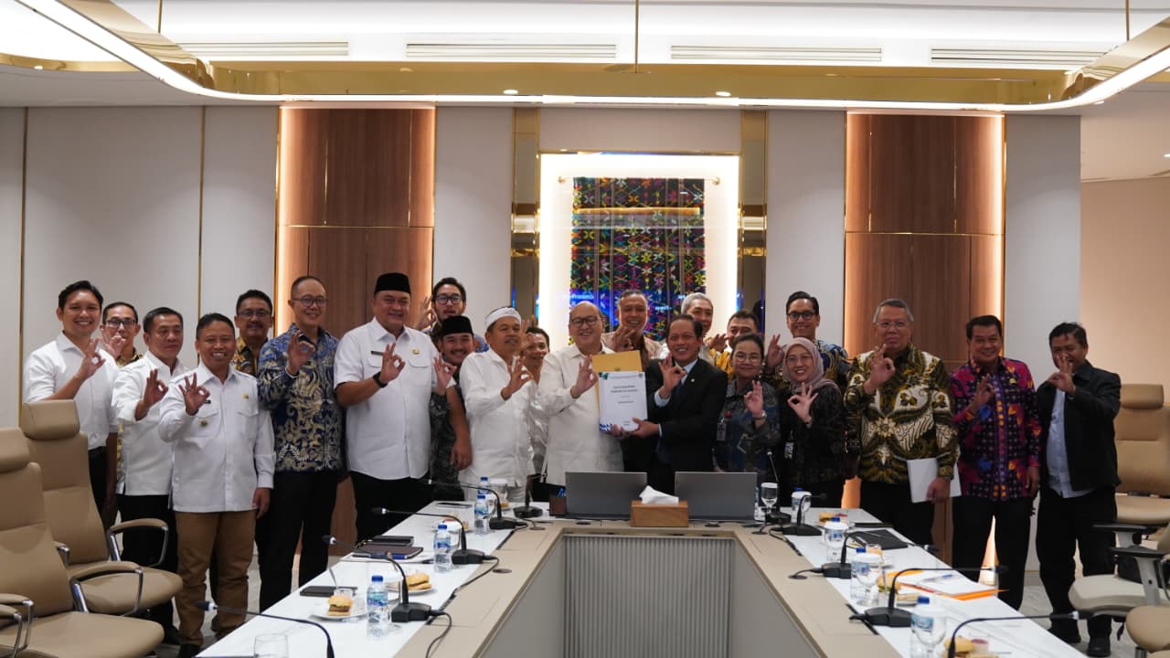 Menteri LH Tegaskan Langkah Konkret Pemerintah Mengubah Sampah Jadi Energi Nasional