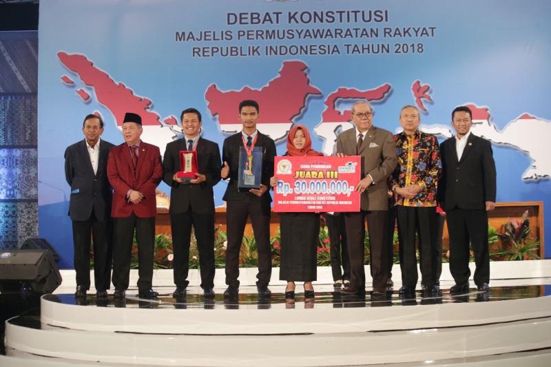 Unversitas Riau Juara III Debat Konstitusi MPR Tahun 2018