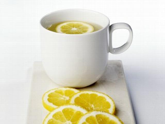 5 Manfaat Minum Lemon Hangat Saat Sahur