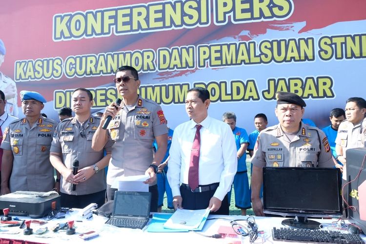 Kepolisian Ungkap Pembuatan STNK Palsu Kendaraan Curian 