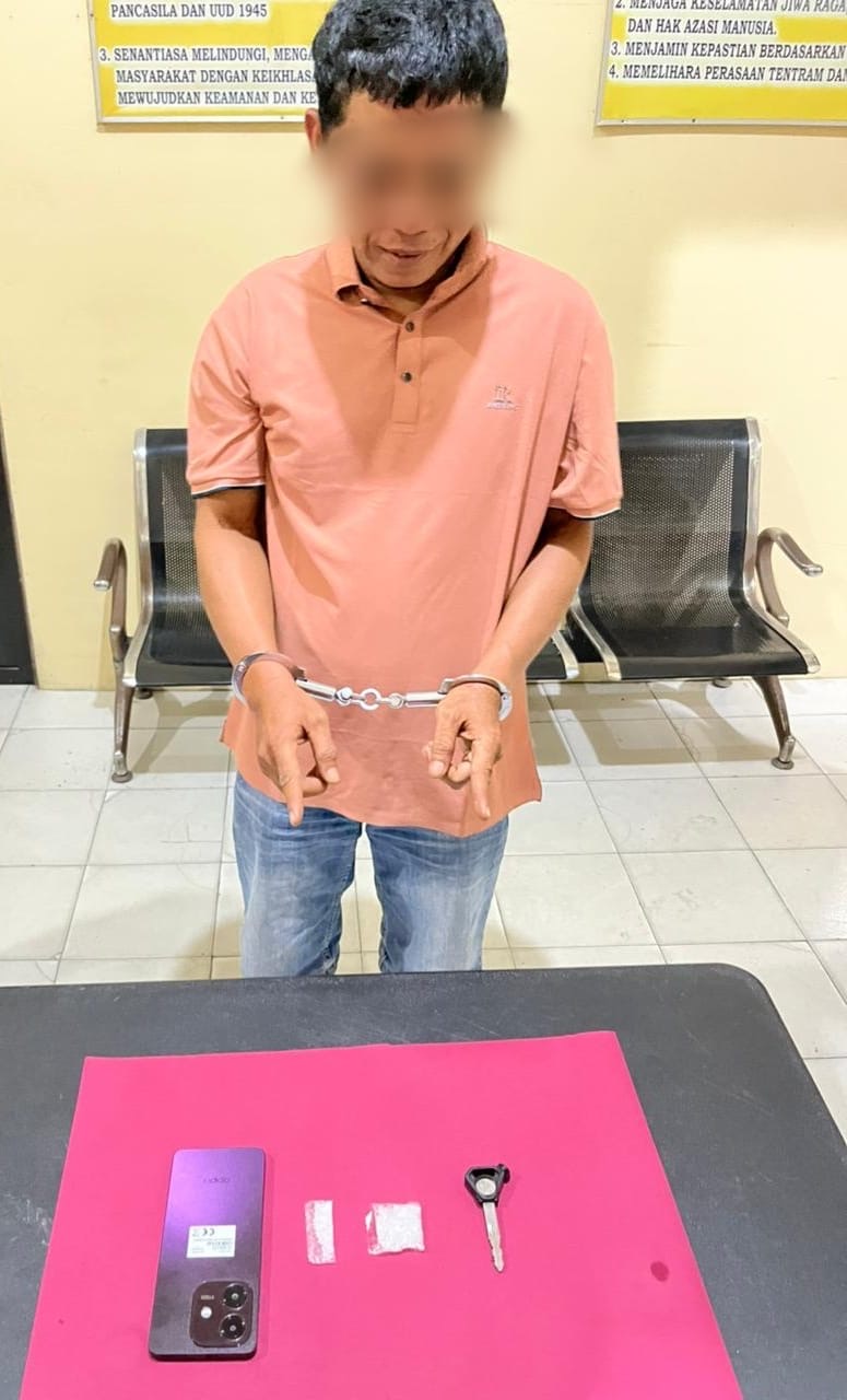 Polsek Sungai Apit Tangkap Pengedar, Dua Paket Sabu Disimpan di Kandang Burung