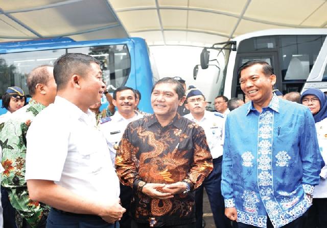 Pemko Resmi Terima Hibah 50 Unit Bus