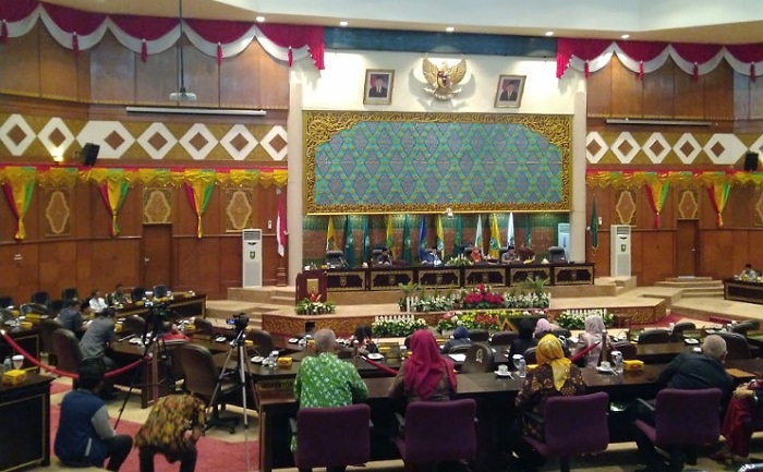 APBD Perubahan Riau Sebesar Rp9,426 Triliun Resmi Disahkan
