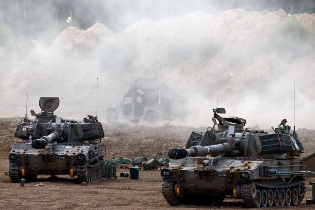 Israel Masukkan Tank ke Kota Gaza