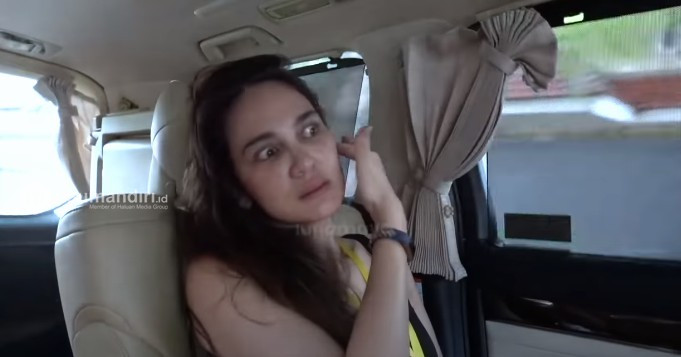 Luna Maya Dibully Netizen Sampai Ungkit Kasus Lama Gegara Keluhkan Polusi Udara dari Dalam Mobil