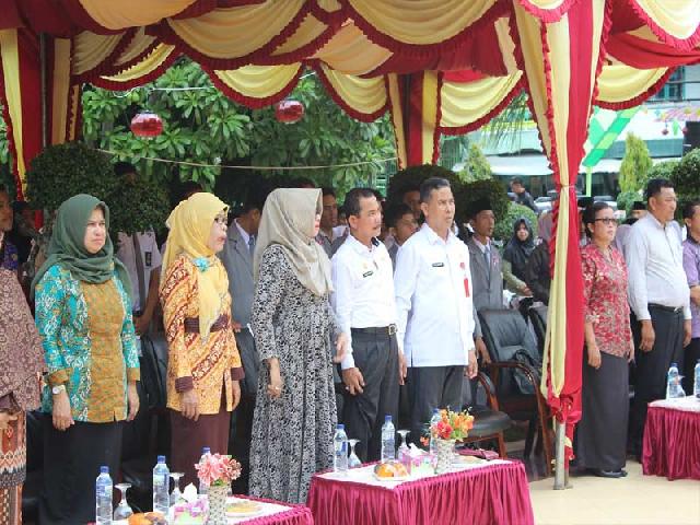 DKD Taja Lomba Mars, Hymne dan Pakaian Melayu