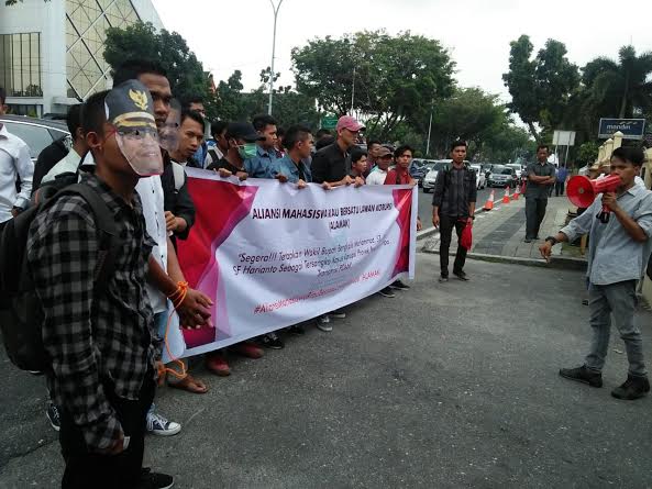 Diduga Terlibat Korupsi Pipa Transmisi, Muhammad dan SF Haryanto Didesak Ditetapkan Tersangka