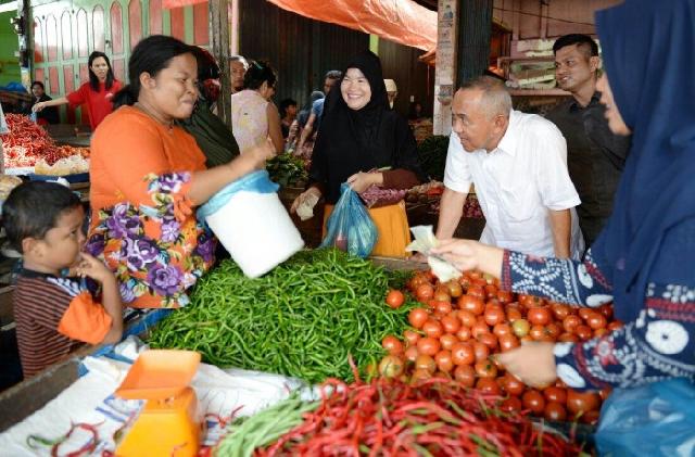 Blusukan di Tiga Pasar Mandau, Pedagang: Cagubri Nomor 4 Memang Merakyat