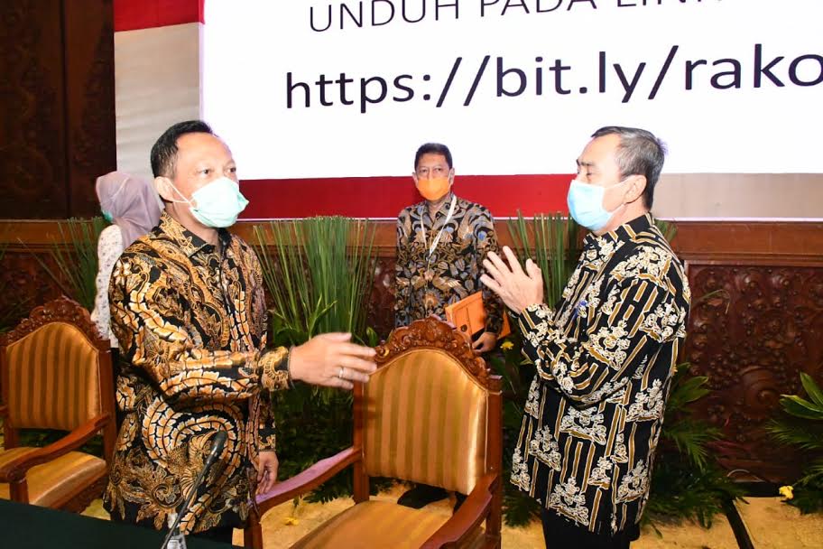 Mendagri Puji Penanganan Karhutla di Riau