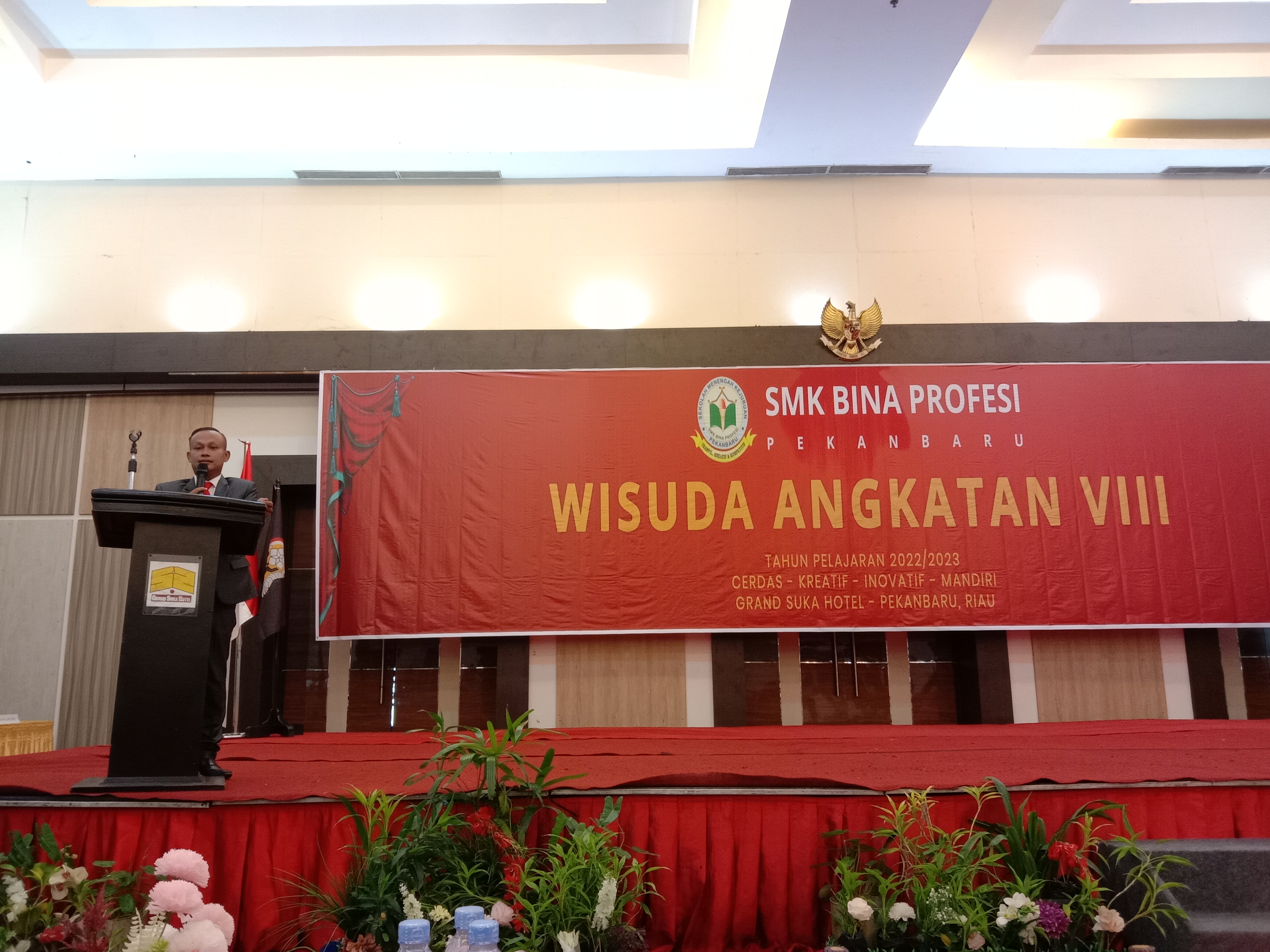 SMK Bina Profesi Pekanbaru Jadi yang Pertama di Indonesia Mewisuda Siswanya Tahun Ini