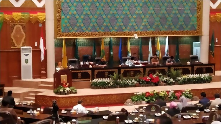 RAPBD Riau Defisit, Fraksi Golkar Tolak Rencana Peminjaman Dana