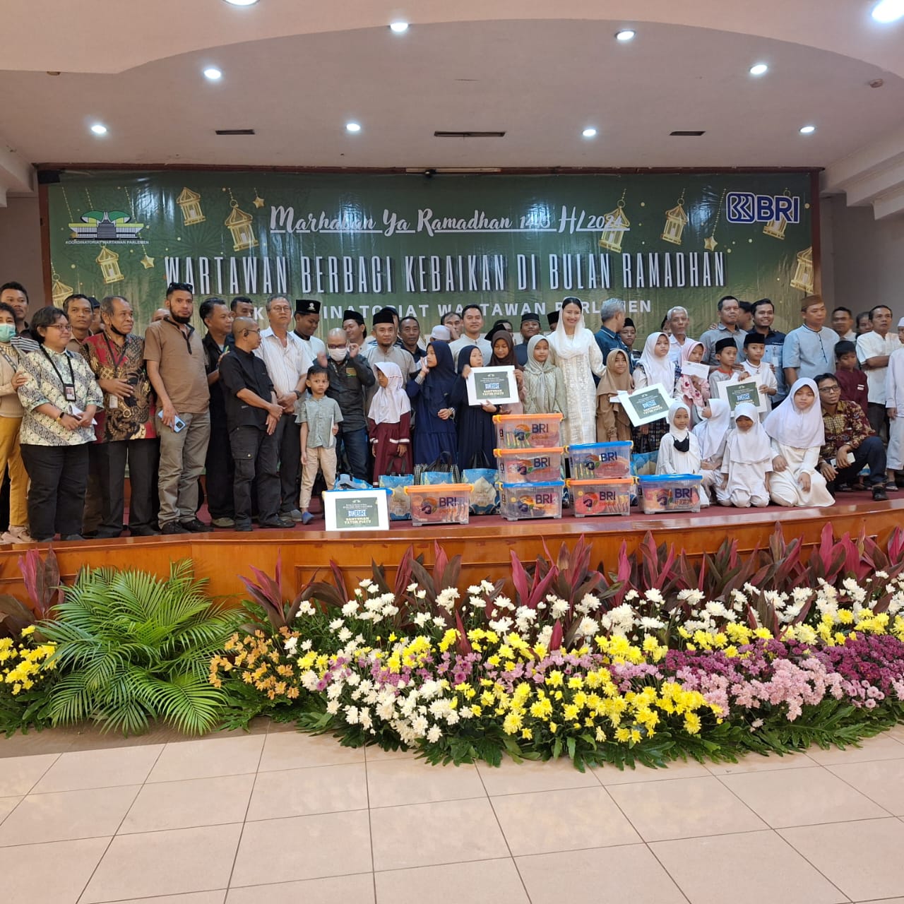 KWP Bagikan Bingkisan Lebaran Buat Anak Yatim