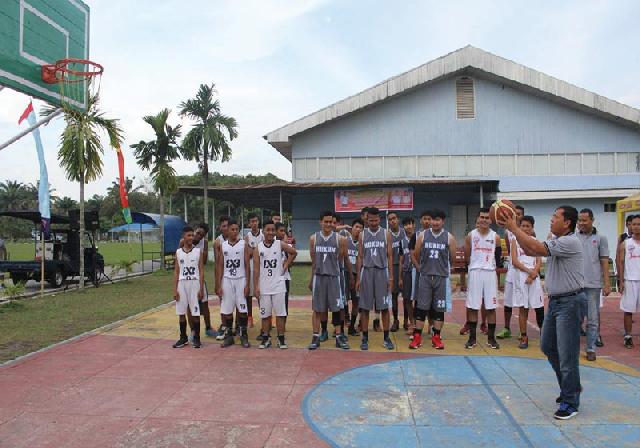 Danlanud RSN Buka Turnamen Basket