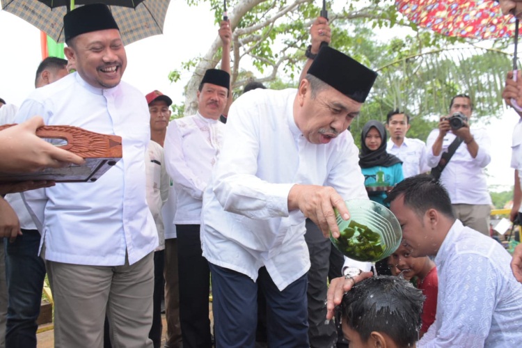 Gubernur Riau Hadiri Balimau Kasai di Kampar