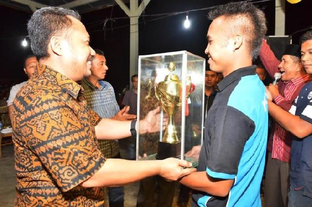 Wakil Bupati Kampar Buka Final Turnamen Sepakbola Pemuda Bandar Picak Cup