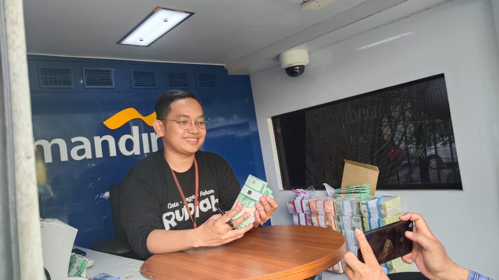 Dibatasi, Penukaran Uang Maksimal Rp4 Juta