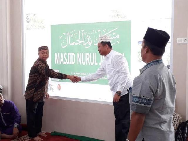Usai Dibangun, Keluarga Andi Jamal Serahkan Masjid Nurul Jamaal kepada Masyarakat