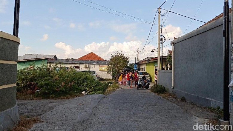 Diguncang Gempa M 6, Warga Bali Berhamburan Keluar Rumah