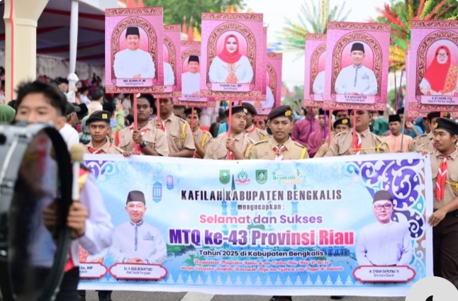 Kafilah Bengkalis Tampil Maksimal di Pawai Ta’aruf MTQ ke-43 Riau