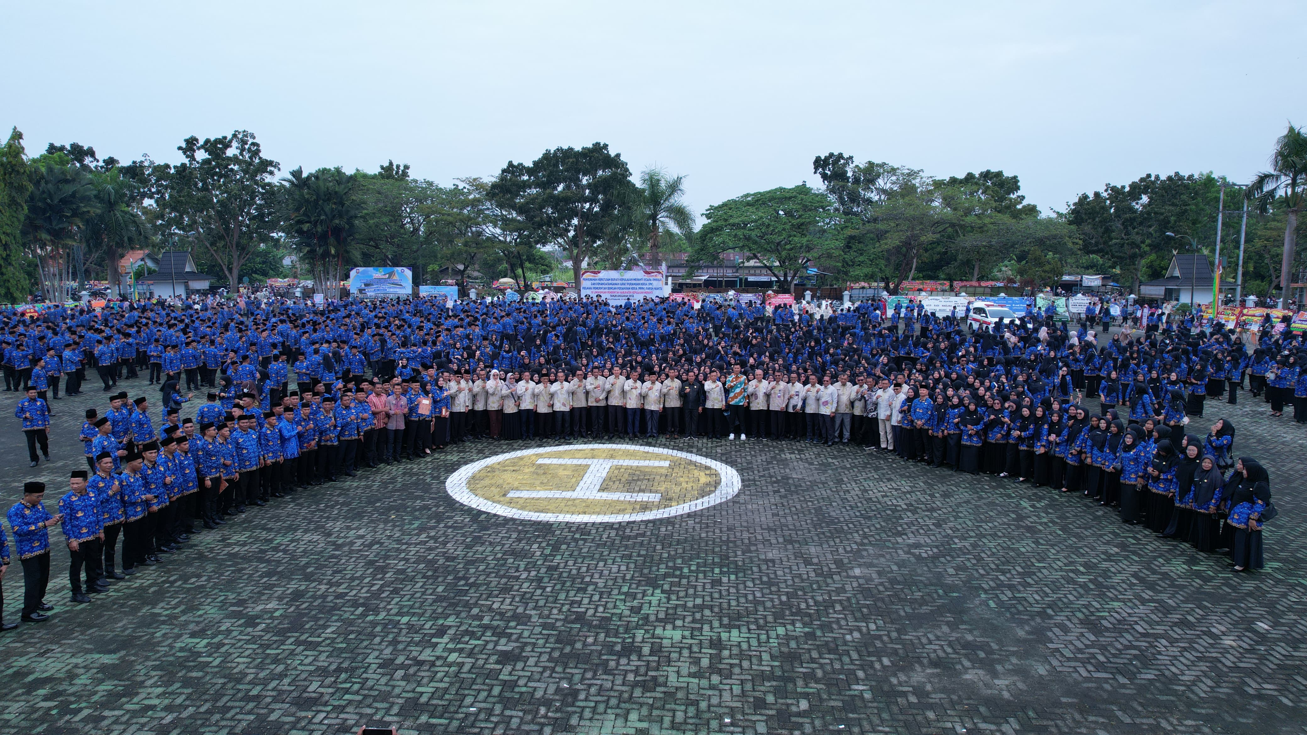 Diserahkan Bupati Asmar, 1.670 PPPK Pemkab Meranti Terima SK