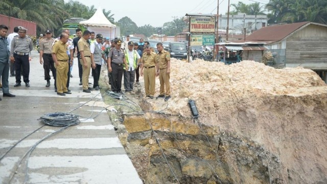 Perbaikan Jalan Amblas di Km 70 Kandis Butuh Waktu Dua Bulan