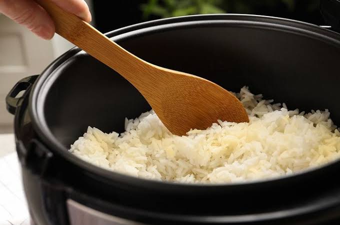 Pembagian Rice Cooker Gratis Kementerian ESDM Molor ke Desember