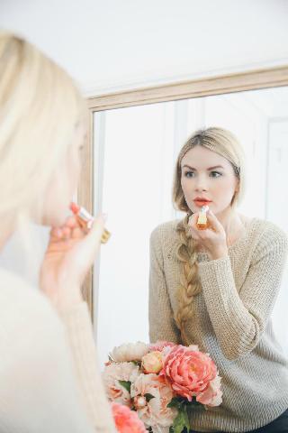Yuk Intip 5 Warna Lipstik Ini Perlu Kamu Miliki