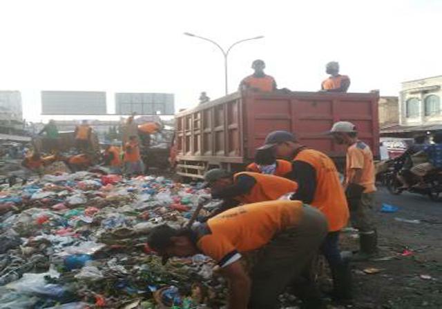 15 Ton Sampah Pajak Lama Diangkut ke TPA