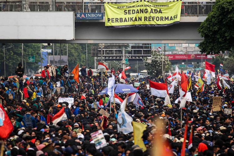 Menristekdikti Panggil Rektor Se-Indonesia Terkait Demo Mahasiswa