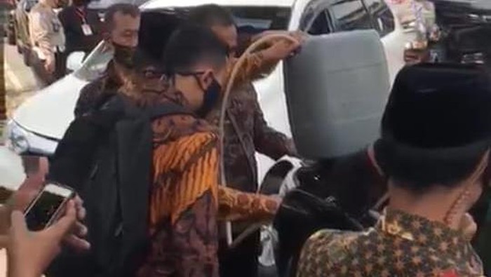 Viral Video Mobil RI 2 Kehabisan BBM di Jalan, Ini Kata Istana Wapres