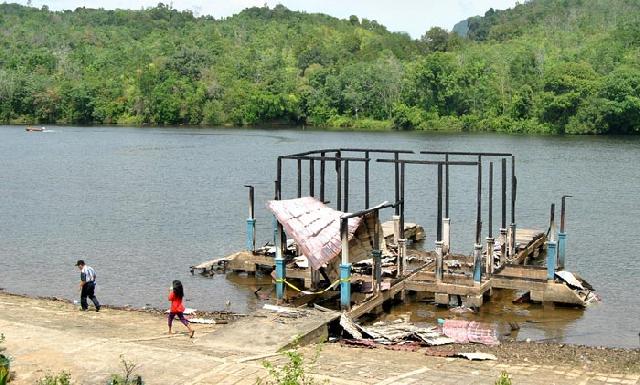 Sungai Sipogas Dipadati Warga