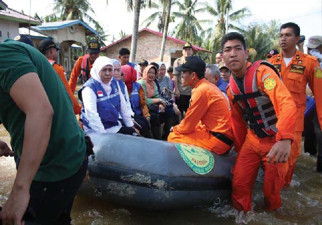 Mensos Terjang Banjir