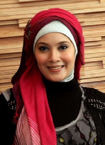 Demi Padepokan Brajamusti, Elma Theana Rela Tinggalkan Keluarga