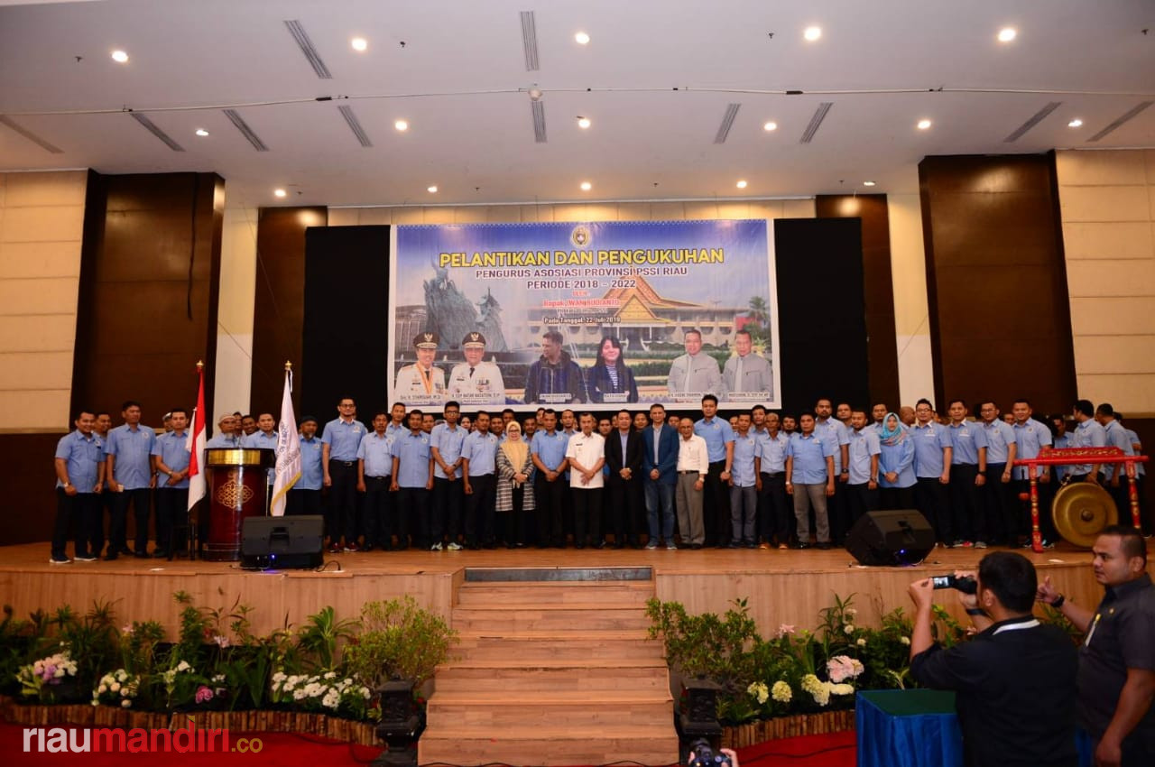 Husni Thamrin Resmi Pimpin PSSI Riau