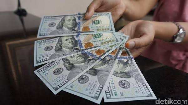 Amerika Serikat Defisit 1,29 US Dollar