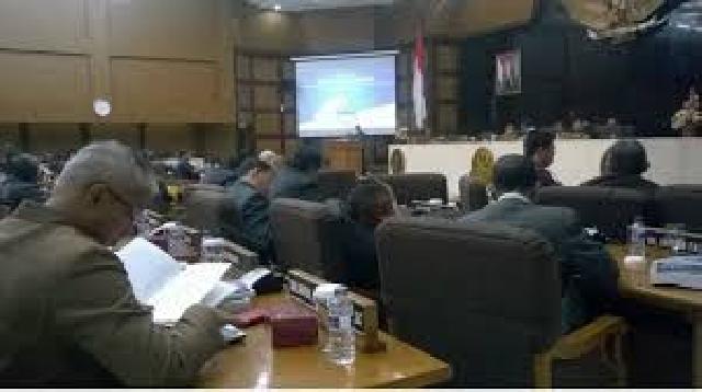 DPRD Agam Bentuk Pansus LKPJ Anggaran 2014