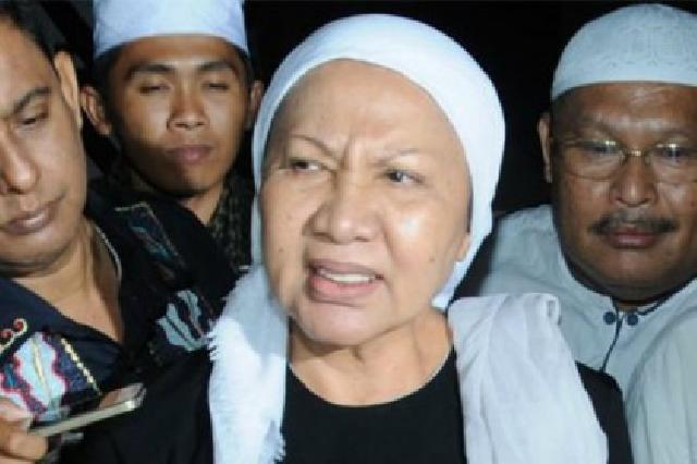 Ratna Sarumpaet: Tak Boleh Saya Memanfaatkan Anies Baswedan?