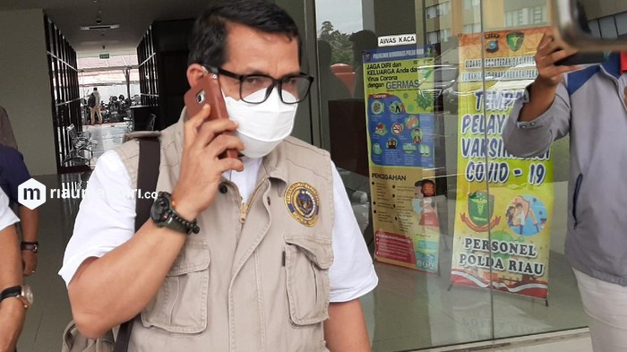 Polda Riau Dibantu Mabes Polri Periksa Dekan FISIP Unri dengan Lie Detector