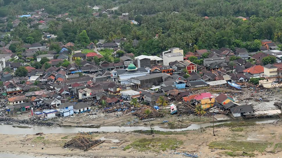 Gara-gara Air Naik, Warga Pasir Tanjung Panik dan Berhamburan Keluar Rumah