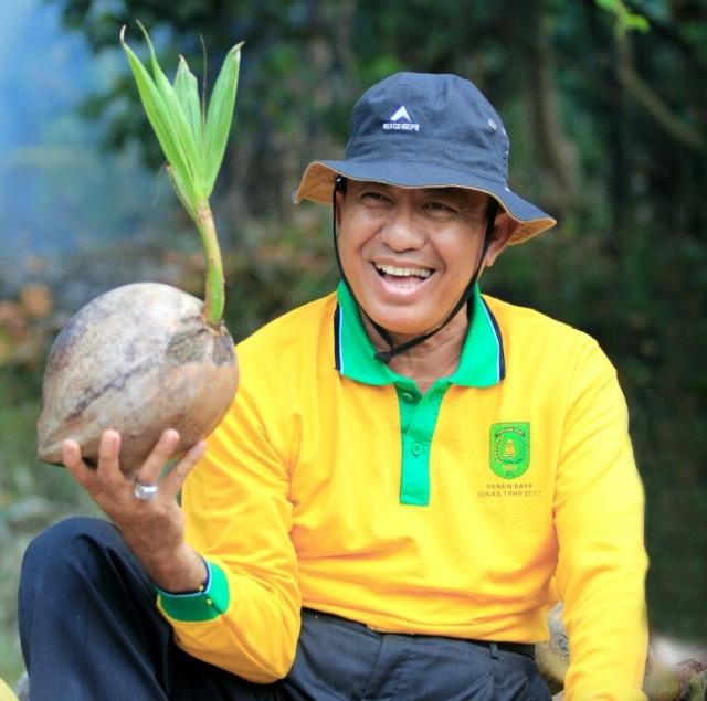 Di Tempuling Bupati Wardan Syuting Video Persiapan Festival Kelapa Internasional