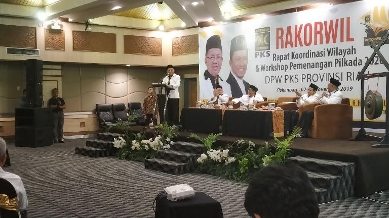 Presiden PKS Sohibul Iman Siap Bertemu Jokowi, Tapi...