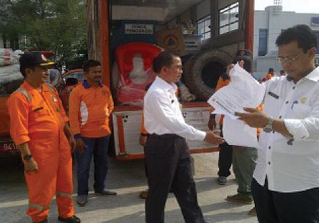 Pemkab Terima Alat Pemadam Karlahut dari Pemprov Riau