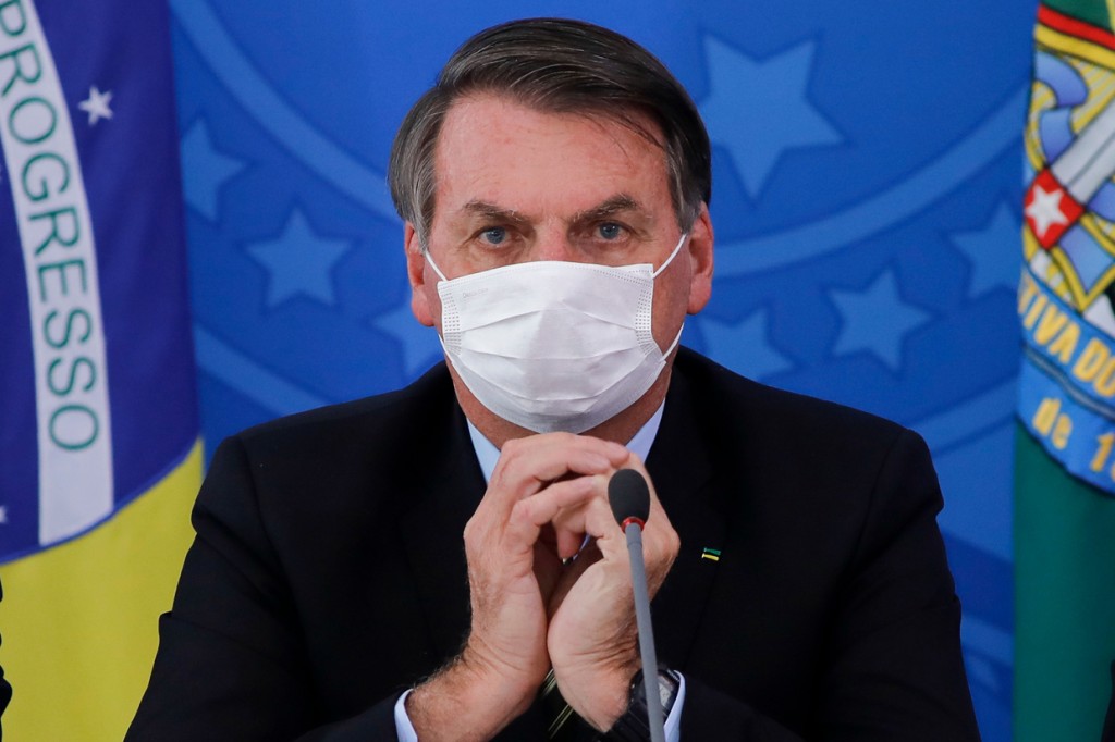 Presiden Brasil Umumkan Negatif Corona Setelah Empat Kali Tes