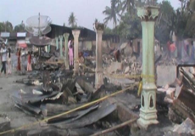 25 Ruko Pasar Pekan Tebih Terbakar