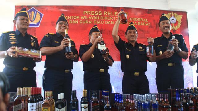 BC Riau-Sumbar Hanya Tetapkan 2 Tersangka