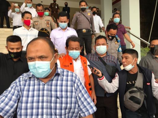 Jadi Tersangka Korupsi, Sekda Riau Yan Prana Langsung Ditahan