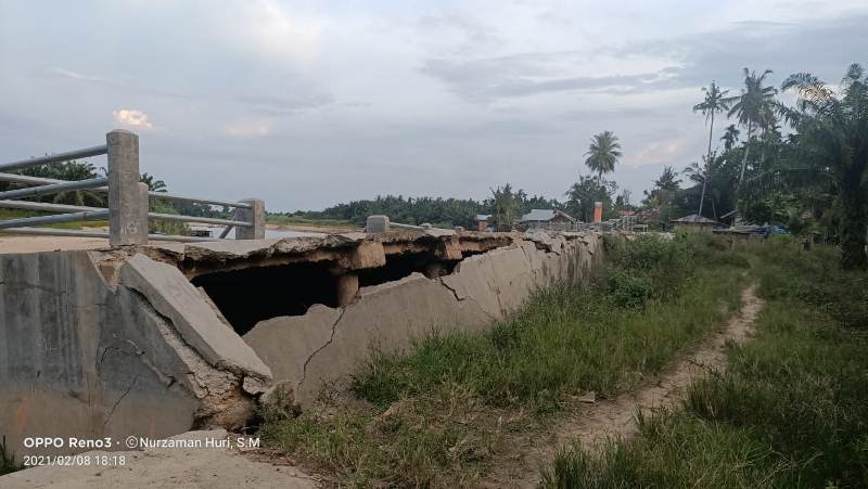 Tembok Penahan Tebing Runtuh di Desa Ulak Patian, Rohul