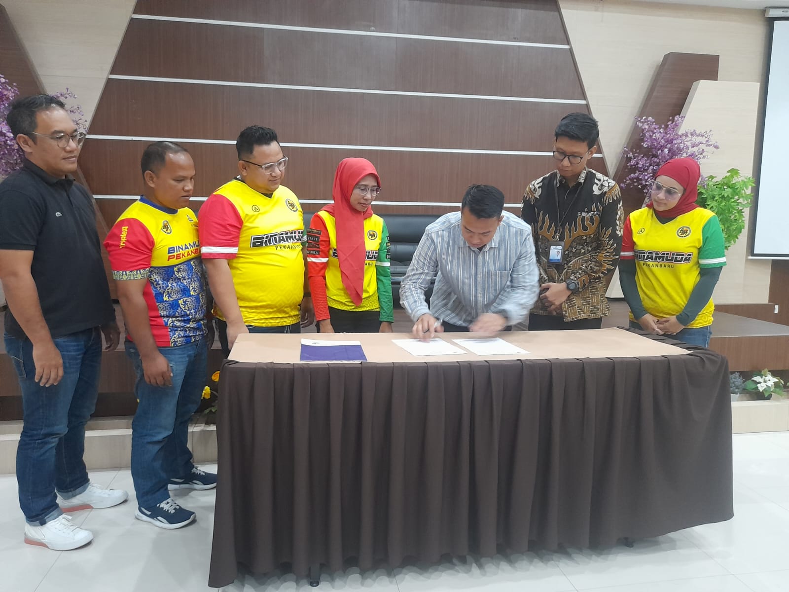 Club Sepatu Roda Bina Muda Lakukan MOU dengan Aulia Hospital Serta Haluan Riau